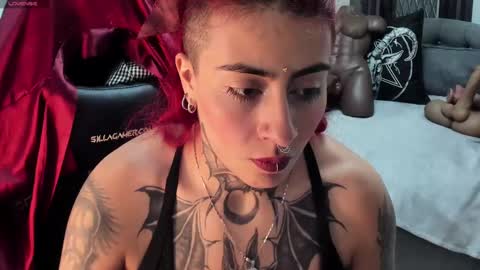 Selene online show from March 9, 2025, 4:44 pm