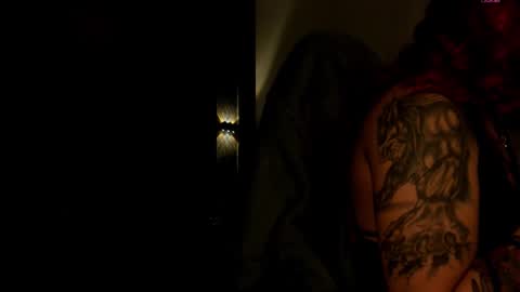 Selene online show from October 6, 2025, 1:52 pm