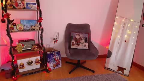 Laura online show from December 26, 2024, 2:33 am