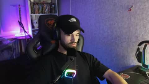 Ask me online show from September 9, 2025, 10:42 pm