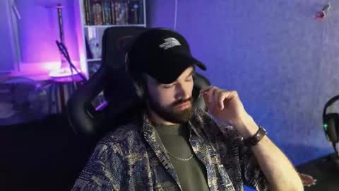 Ask me online show from September 22, 2025, 7:05 pm