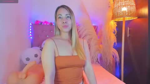 _sexbunny_ online show from July 8, 2026, 3:11 am