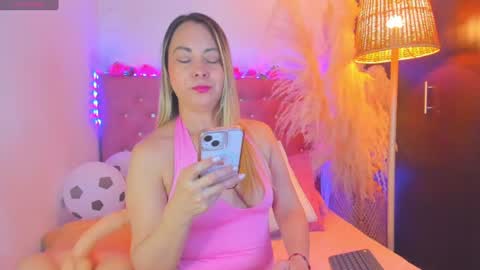 _sexbunny_ online show from July 14, 2026, 4:06 am