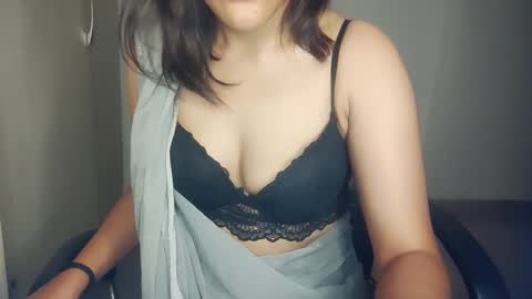 Snapshot of _shalini_0 chatting on September 28, 2025, 4:01 pm _shalini_0 online show from September 28, 2025, 4:01 pm