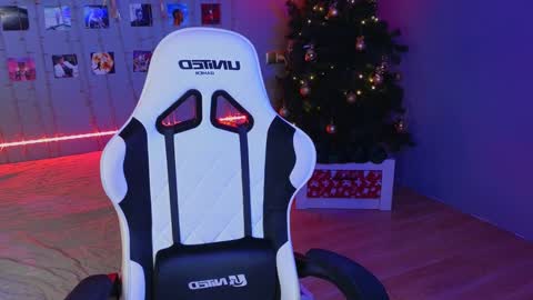 NATHANPVT IS OPEN online show from January 9, 2025, 9:37 am