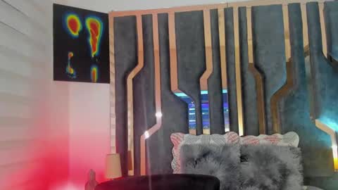 Snapshot of _silvia_vega_ chatting on December 16, 2024, 8:52 am _silvia_vega_ online show from December 16, 2024, 8:52 am