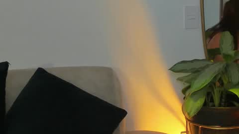 Snapshot of _silvia_vega_ chatting on September 17, 2025, 2:35 am _silvia_vega_ online show from September 17, 2025, 2:35 am