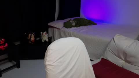 Sofia online show from February 13, 2025, 2:01 am