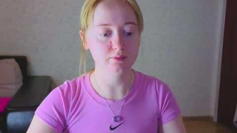 Snapshot of _sofiy_milashka chatting on November 30, 2025, 4:00 pm Sofiy online show from November 30, 2025, 4:00 pm