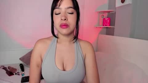 sophiagarcia - big tits- bigass online show from February 6, 2026, 12:08 pm