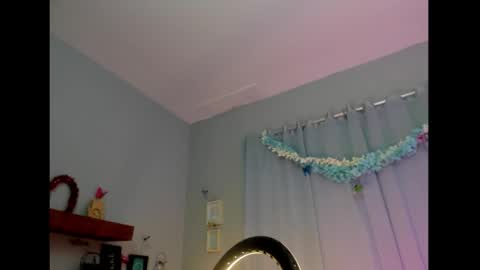 Sophie  online show from January 17, 2026, 6:33 pm