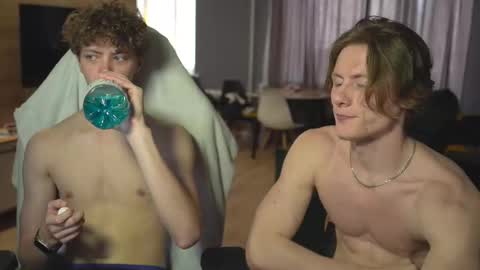 OLIVERpvt is open online show from February 28, 2025, 7:05 am