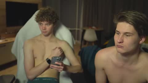 OLIVERpvt is open online show from March 6, 2025, 3:13 pm