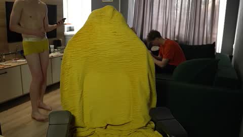 OLIVERpvt is open online show from March 15, 2026, 12:11 pm