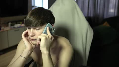 OLIVERpvt is open online show from March 24, 2026, 4:28 am