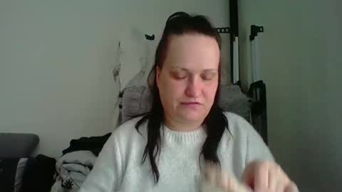 Melisa online show from November 5, 2025, 9:53 am