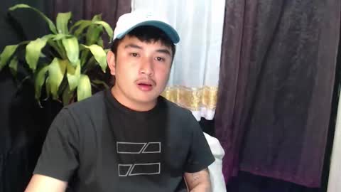 _superhotlatino_ online show from April 21, 2026, 5:17 pm