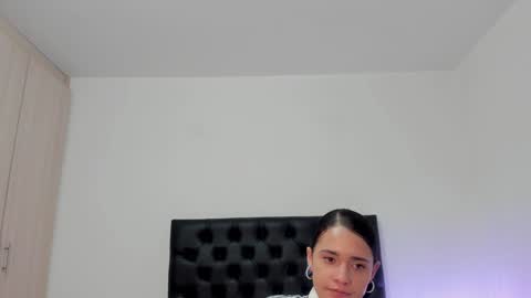 Snapshot of _sussi_ chatting on January 7, 2025, 4:27 pm Sussi online show from January 7, 2025, 4:27 pm