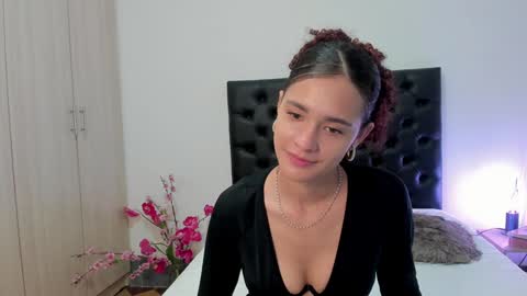 Snapshot of _sussi_ chatting on January 28, 2025, 1:49 pm Sussi online show from January 28, 2025, 1:49 pm