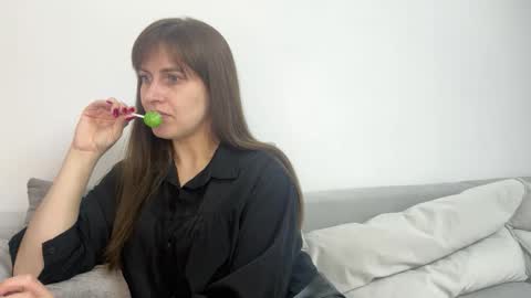 Snapshot of _sweet_lora chatting on November 24, 2025, 9:20 am You can call me Lora online show from November 24, 2025, 9:20 am