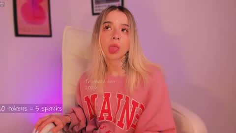 _tammarra_ online show from April 14, 2026, 10:27 pm