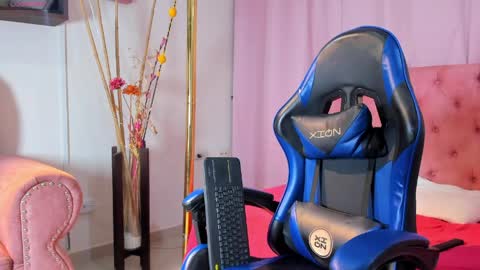 Snapshot of _taylor_black chatting on April 3, 2026, 8:40 pm Taylor online show from April 3, 2026, 8:40 pm