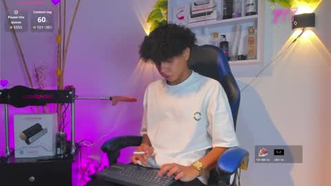 Snapshot of _taylor_black chatting on June 4, 2026, 9:10 pm Taylor online show from June 4, 2026, 9:10 pm