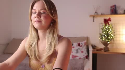 Annie online show from January 10, 2025, 1:21 am