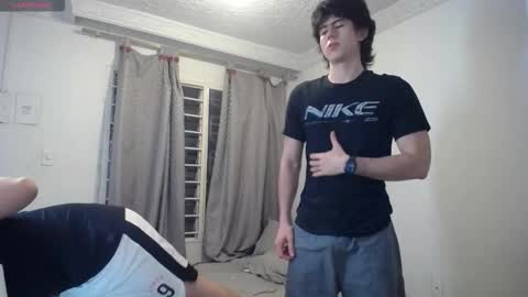 Snapshot of _the_neighbors chatting on February 1, 2026, 11:58 pm Scot y Patrick online show from February 1, 2026, 11:58 pm