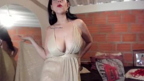 Tiffany Jacome online show from November 22, 2025, 5:01 pm