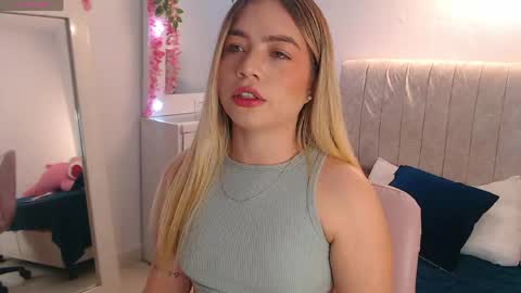 Snapshot of _tiffany1 chatting on May 27, 2026, 1:57 am _tiffany1 online show from May 27, 2026, 1:57 am