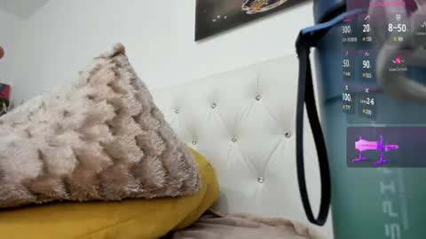 Snapshot of _timeless_paradox chatting on December 25, 2024, 8:18 am LilyOpen Pvt online show from December 25, 2024, 8:18 am