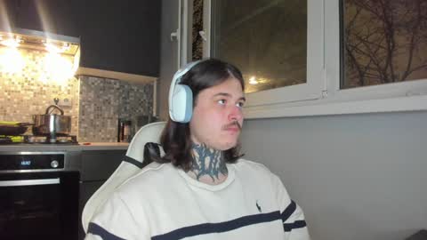 _torfin_ online show from January 8, 2025, 6:52 pm