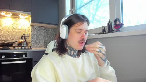 _torfin_ online show from February 11, 2025, 6:30 am