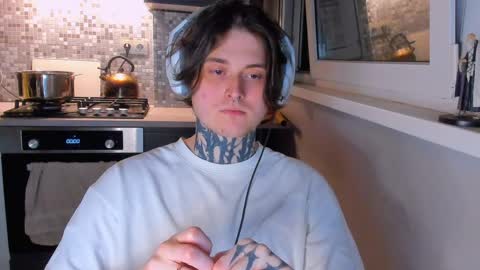 _torfin_ online show from April 4, 2026, 11:13 pm