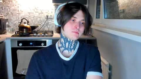 _torfin_ online show from April 27, 2026, 11:14 pm