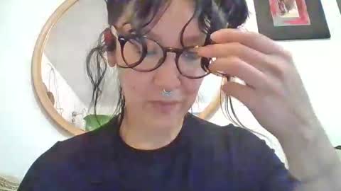 _tutti_frutti_ online show from November 14, 2025, 2:43 am