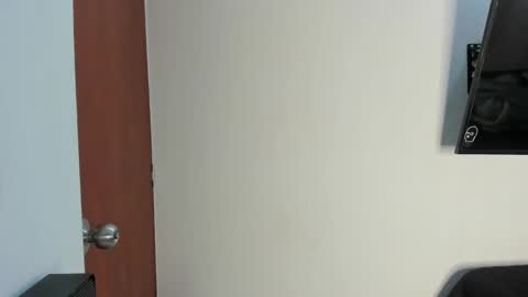 _valentina_69 online show from January 15, 2026, 10:35 pm