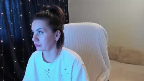 _vallylove online show from March 1, 2025, 6:57 am