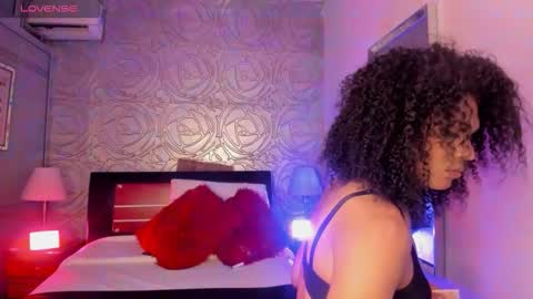 Venus online show from September 18, 2025, 5:20 am