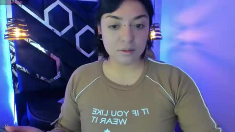   Vermeil   online show from October 11, 2025, 7:23 pm