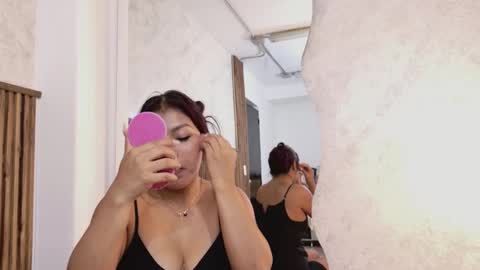 Veronica online show from November 30, 2025, 1:04 pm