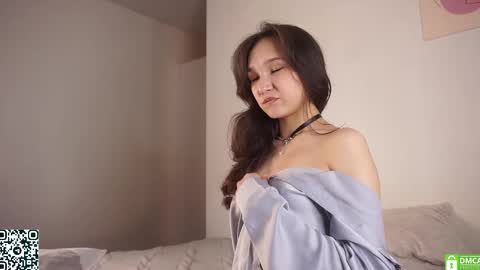 Viola online show from March 8, 2025, 8:03 pm