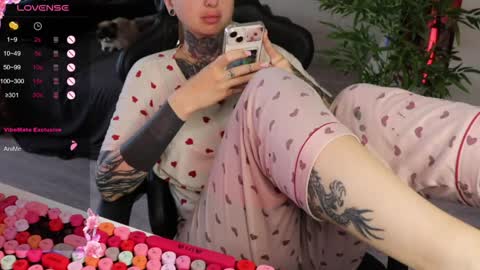 Snapshot of _viv1an_ chatting on May 22, 2026, 7:26 am Alis online show from May 22, 2026, 7:26 am