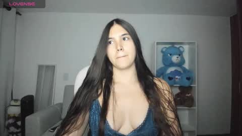 Fernanda  online show from November 11, 2025, 4:23 am