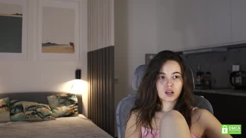 Kristina online show from November 19, 2025, 11:54 am