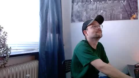 _whoisthatguy_ online show from October 19, 2025, 12:28 pm