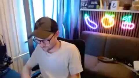 Snapshot of _whoisthatguy_ chatting on July 4, 2026, 11:27 am _whoisthatguy_ online show from July 4, 2026, 11:27 am