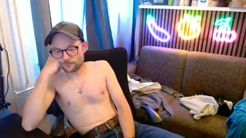 Snapshot of _whoisthatguy_ chatting on July 7, 2026, 4:00 pm _whoisthatguy_ online show from July 7, 2026, 4:00 pm