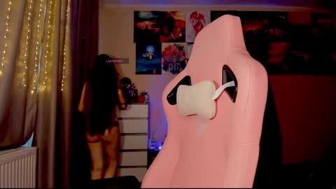 Snapshot of _witch__ chatting on December 21, 2024, 8:07 am Enni online show from December 21, 2024, 8:07 am